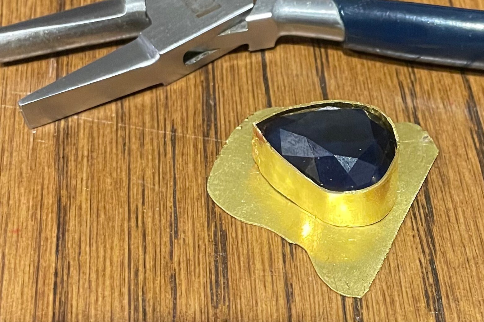 Midnight Sapphire Pear Setting